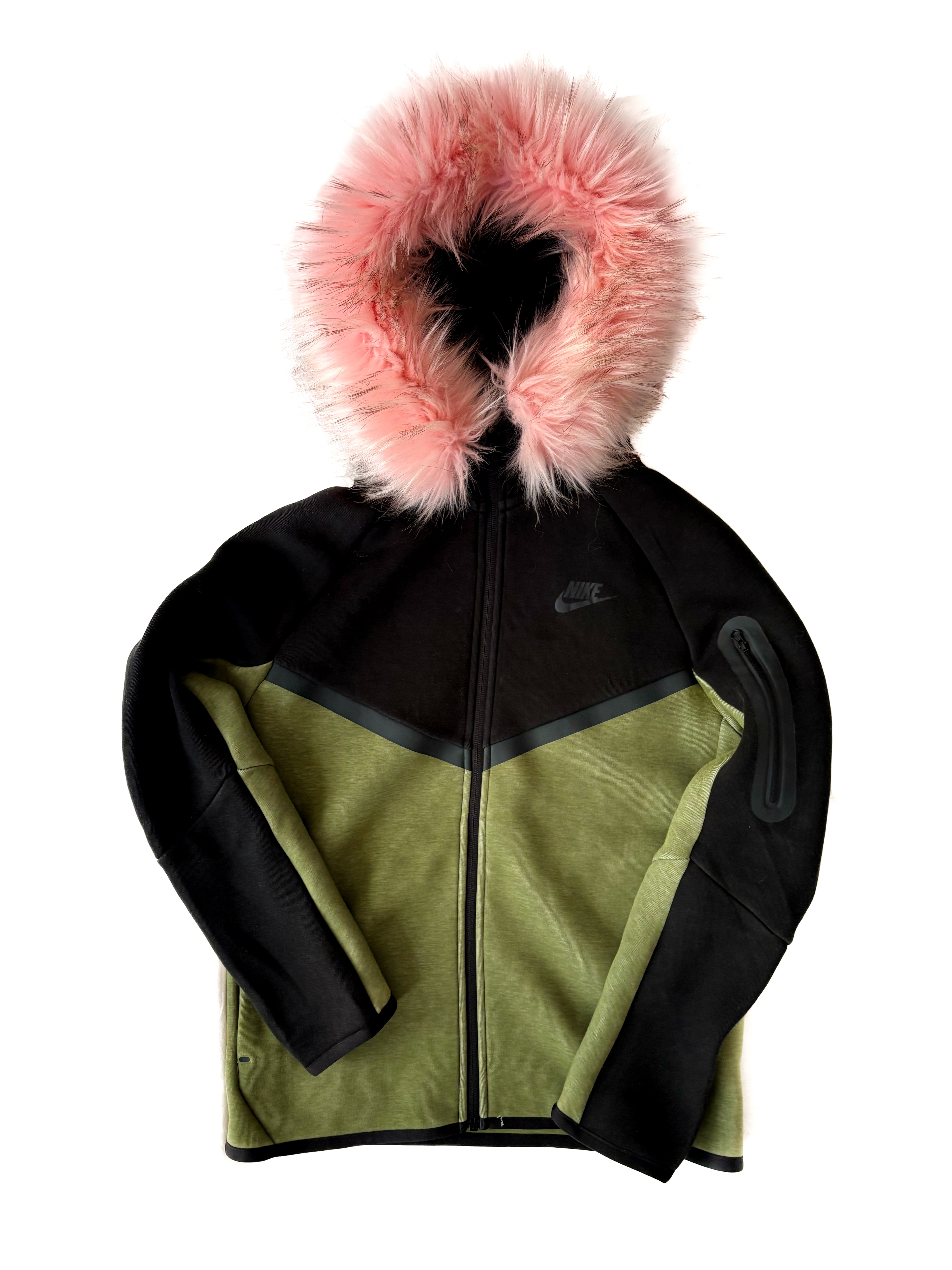 NIKE TECH FURRR "GRRREEN"