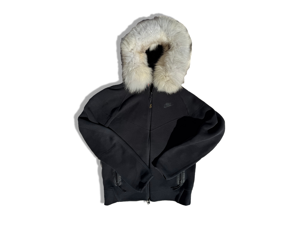 NIKE TECH FURRR "BLACK/WHITE"